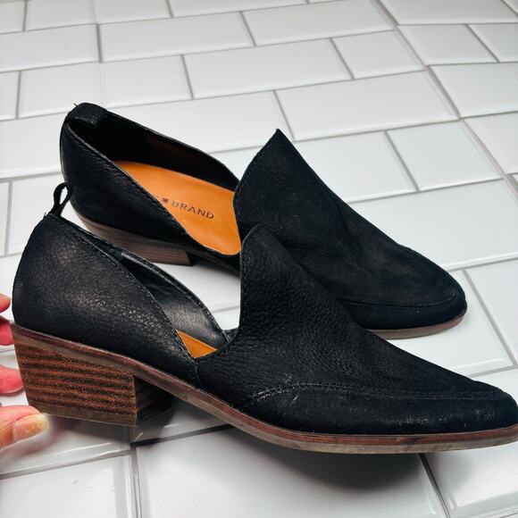 Women’s Lucky Brand Black Leather Slip On Mahzan Flat size 7M - Picture 9 of 9